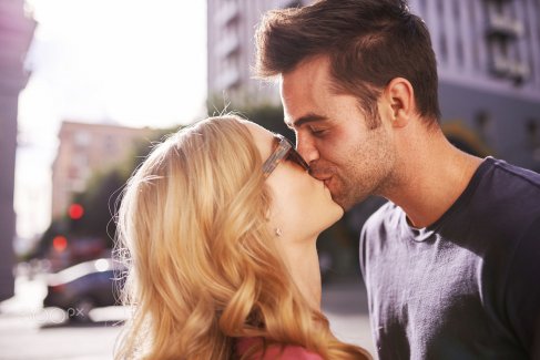 ¿Cómo saber lo que siente con un beso? 7 Tipos de besos y su significado oculto
