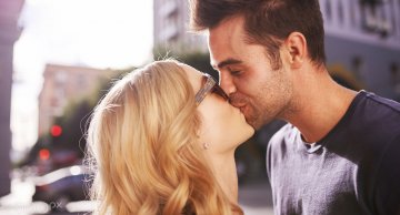 ¿Cómo saber lo que siente con un beso? 7 Tipos de besos y su significado oculto